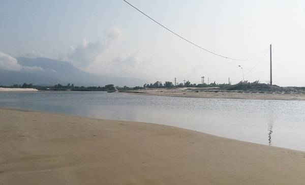 Thừa Thiên Huế: Nạo vét không hiệu quả, cửa biển Lạch Giang bị bồi lấp