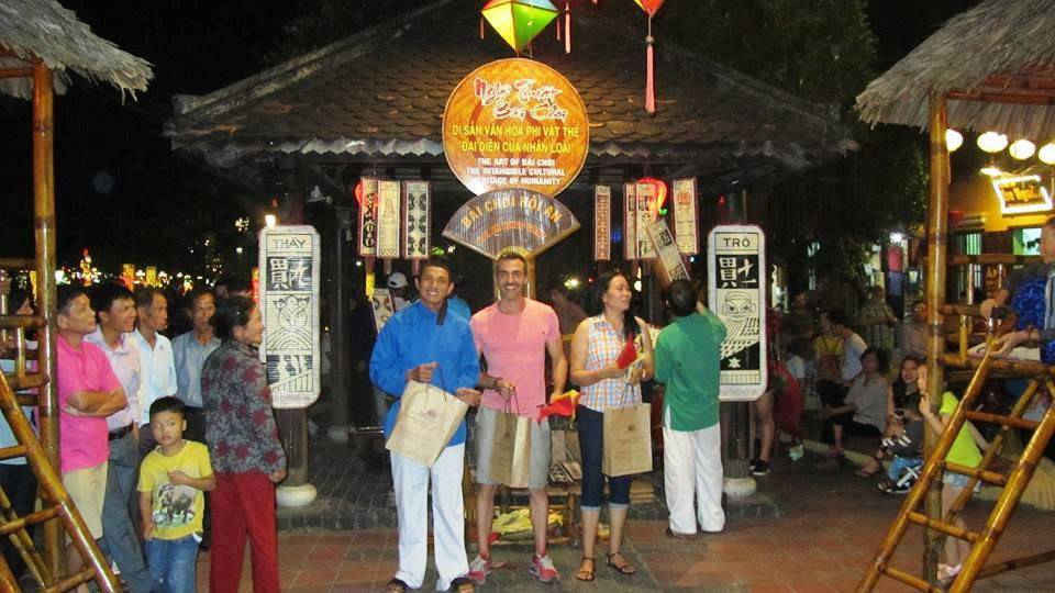 Nghệ thuật hô, hát Bài Chòi đã trở thành một sản phẩm du lịch đặc sắc thu hút đông đảo du khách đến với phố cổ Hội An (tỉnh Quảng Nam)