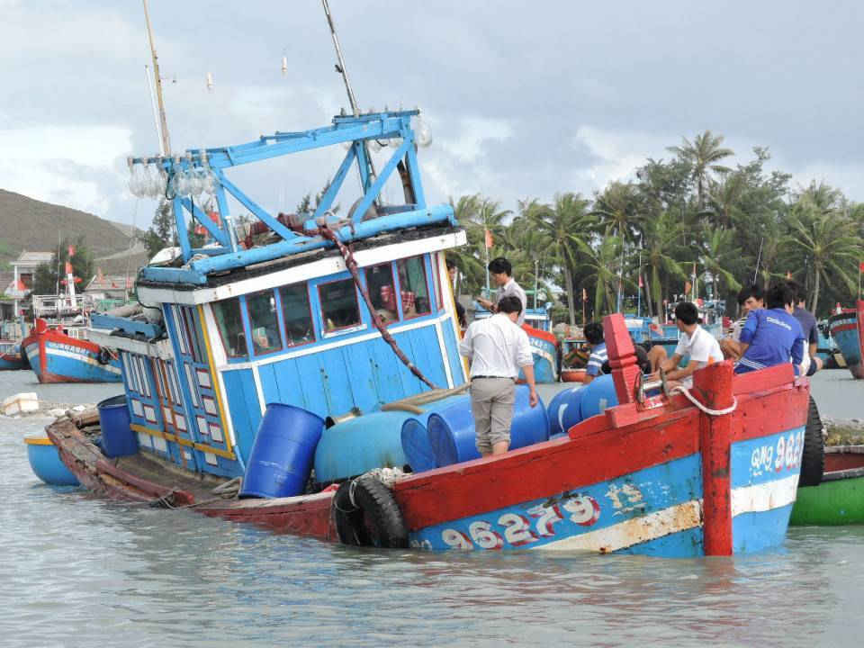 Nhiều tàu cá của ngư dân Lý Sơn bị nạn khi đang tham gia khai thác hải sản.