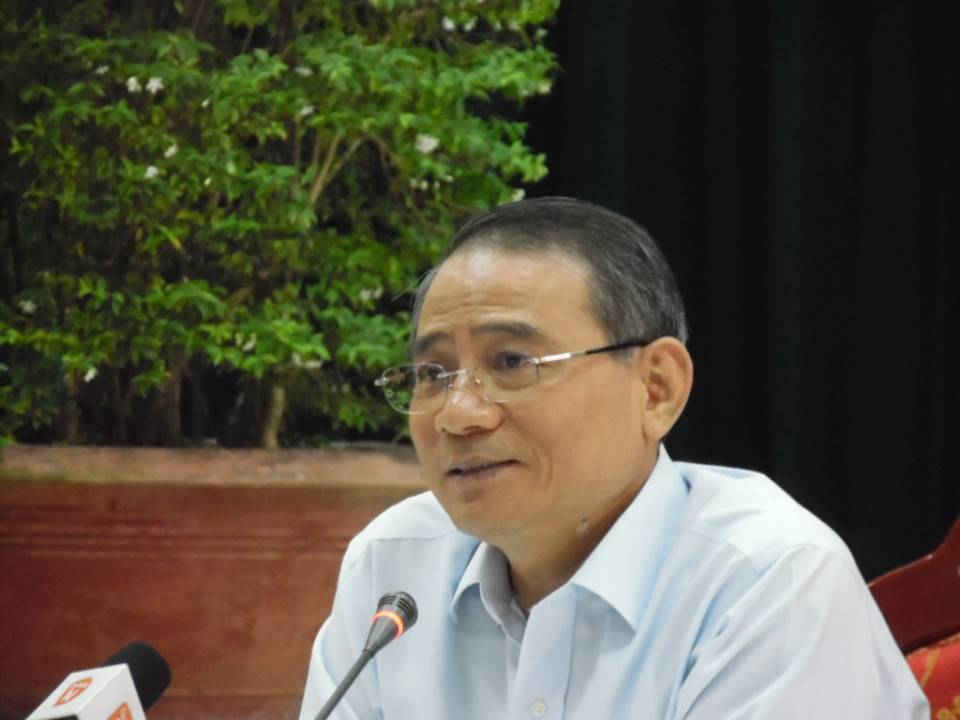 Bí thư Thành ủy Đà Nẵng Trương Quang Nghĩa phát biểu tại buổi làm việc với quận Cẩm Lệ ngày 17/4