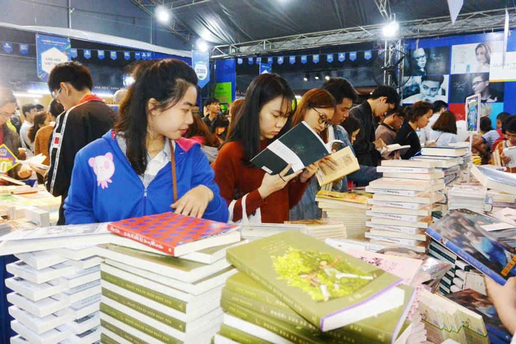 Điểm nhấn của Hội sách Đà Nẵng 2018 là các chương trình giao lưu, trò chuyện giữa nhà văn với độc giả 