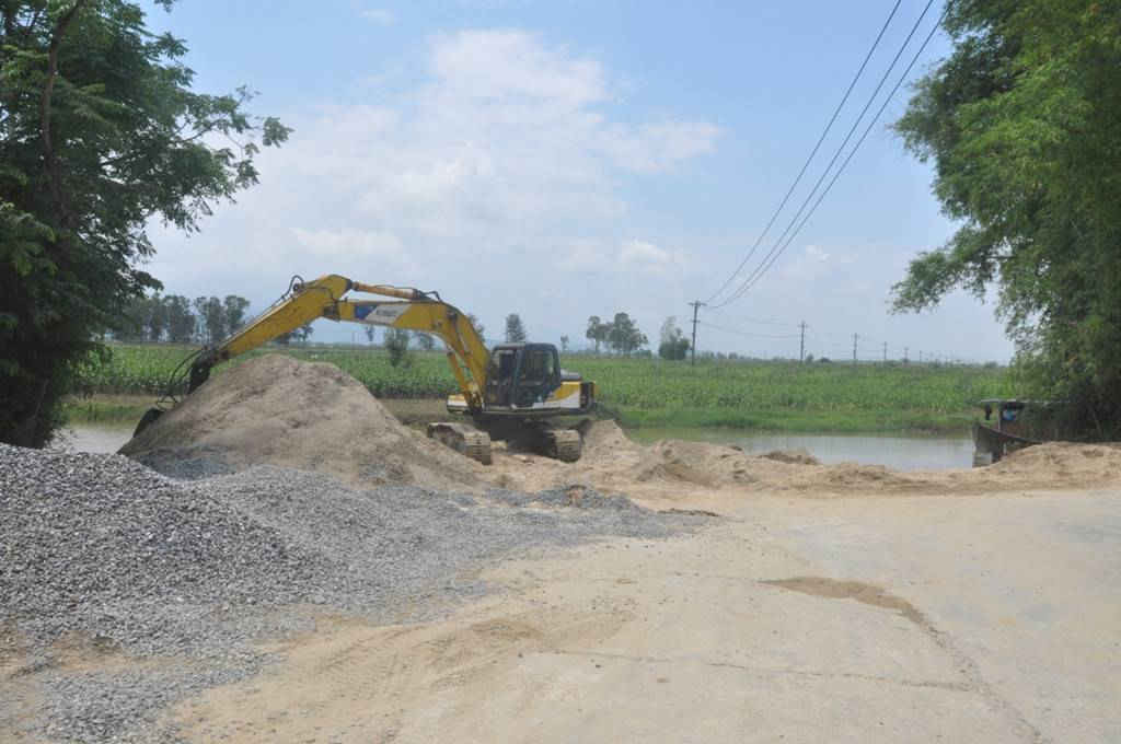 Nhiều bãi tập kết cát không phép tại xã Điện Minh, huyện Điện Bàn, Quảng Nam