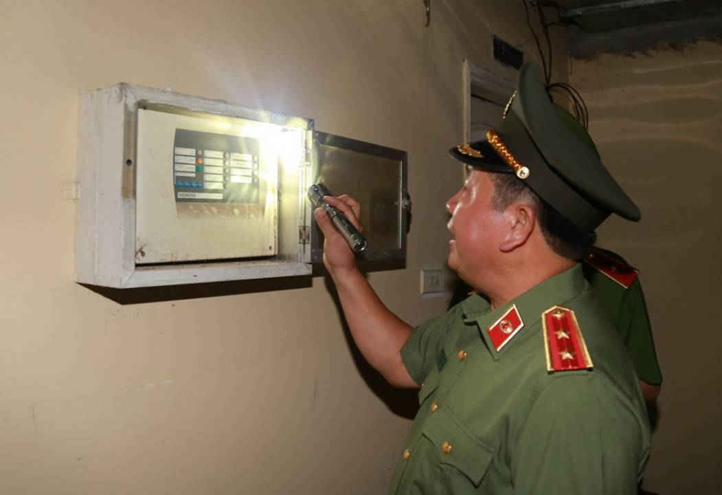 Thứ trưởng Bùi Văn Thành hệ thống báo cháy không hoạt động và bảo dưỡng.