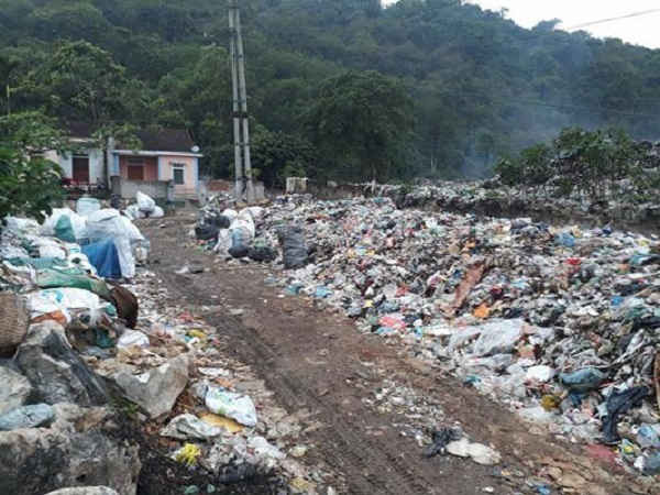 Bãi rác sử dụng nhiều năm đã quá tải