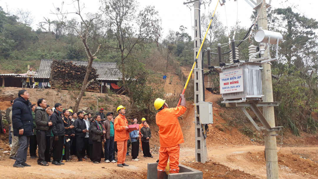 Sơn La phấn đấu cấp điện cho hơn 11.000 hộ dân trong năm 2018
