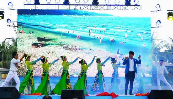 Đà Nẵng khởi động mùa hè với chương trình khai mạc mùa du lịch biển Đà Nẵng 2018.