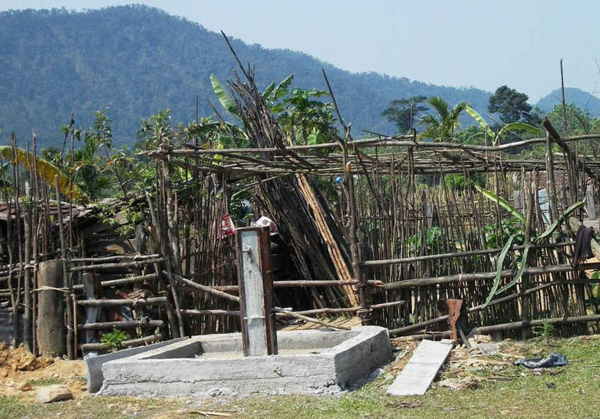 Công trình nước nông thôn ở huyện Trà Bồng mới xây xong nhưng không cấp được nước