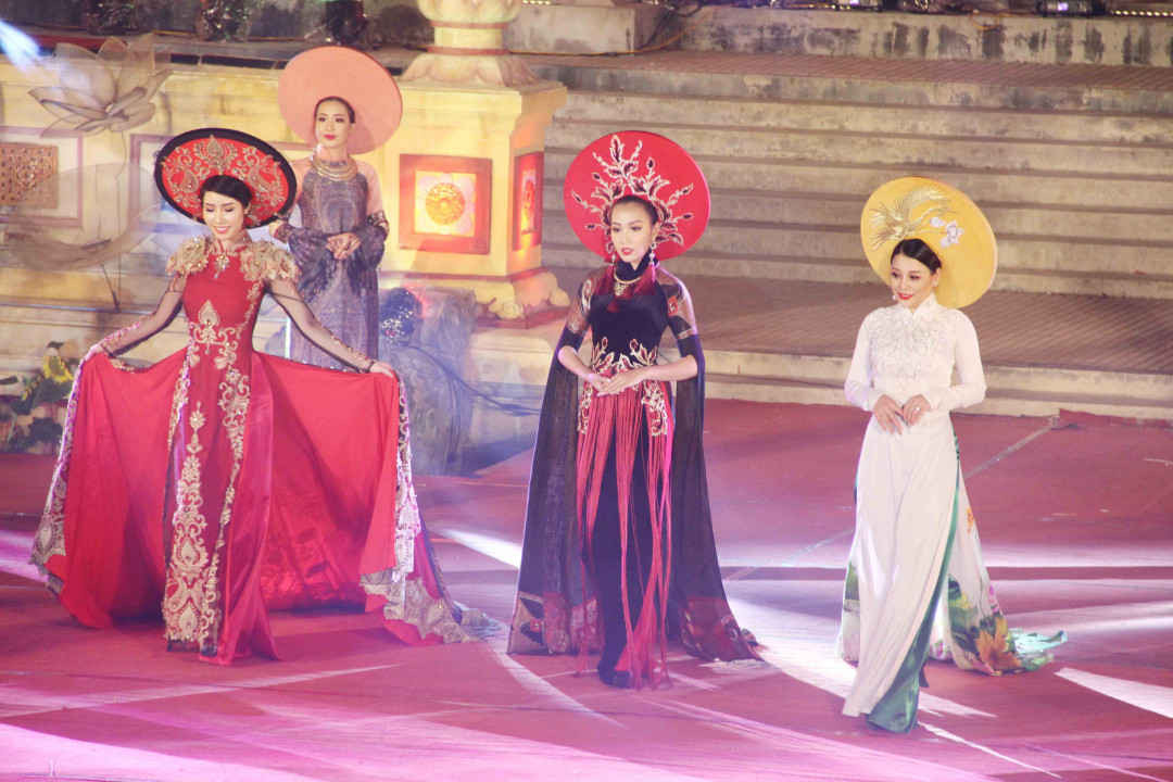 Các mẫu thiết kế của Thiệy Vy truyền tải thông điệp về niềm tự hào dành cho giá trị văn hóa Việt...