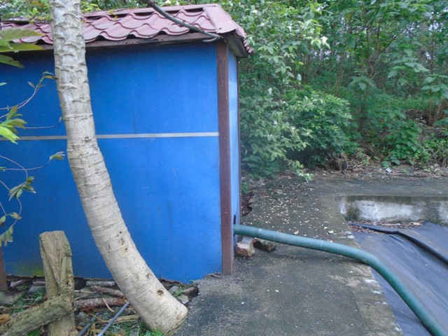 Khu vực trạm bơm có nhiệm vụ bơm nước từ bể chứa nước lộ thiên qua hệ thống cống thoát nước ra ngoài sông Nhuệ