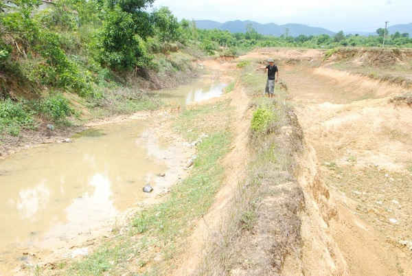 Khu vực khai thác đất làm gạch gây ra vụ đuối nước đối với 3 đứa trẻ vào năm 2007.