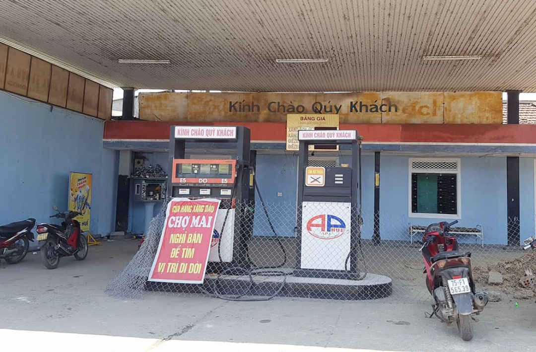Cửa hàng xăng dầu Chợ Mai (ảnh) bị xử phạt gần 15 triệu đồng vì bán xăng không phù hợp tiêu chuẩn... 