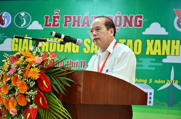 PGS.TS.NGƯT. Nguyễn Ngọc Thanh - Bí thư Đảng ủy, Hiệu trưởng Nhà trường phát biểu tại buổi lễ