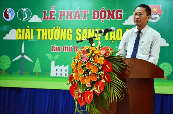 Ông Nguyễn Văn Phấn - Đại diện lãnh đạo Trung tâm truyền thông Tài nguyên và Môi trường phát biểu tại buổi lễ