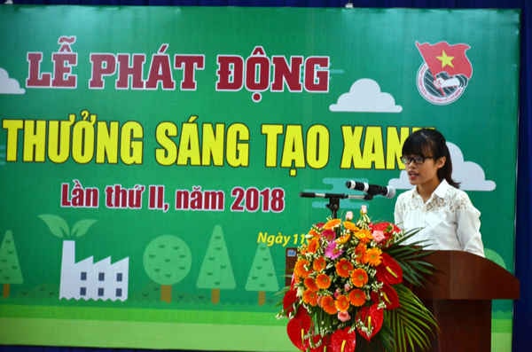 SV. Đoàn Thị Mỹ Linh - Đại diện Sinh viên Trường phát biểu tại buổi lễ