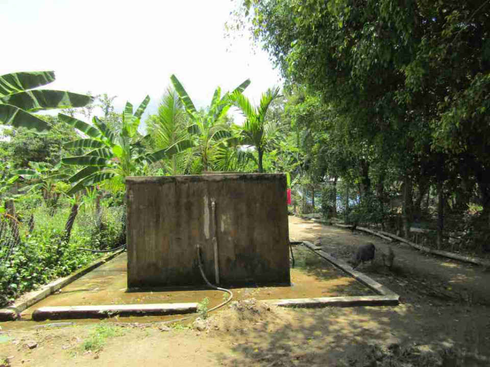 Bể chứa nước tập trung phục vụ người dân trong làng Canh Tiến