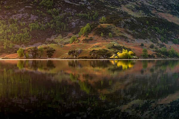 Hồ Ullswater ở Quận Hồ, hạt Cumbria, Anh. Ảnh: Benjamin Graham / Barcroft Images