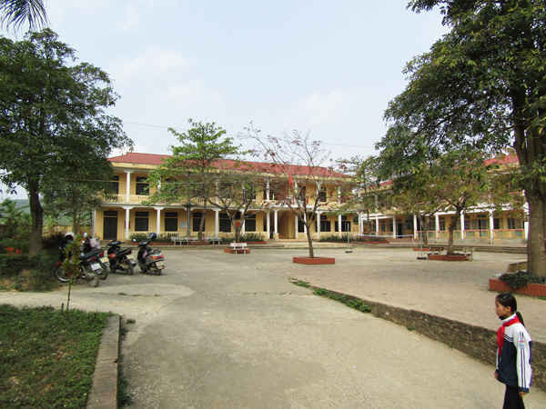Tính đến ngày 31/12/2017, xã Yên Bồng đã hoàn thành 13/19 tiêu chí NTM, gồm tiêu chí 1 - Quy hoạch, tiêu chí 4 - Điện, tiêu chí 5 – Trường học