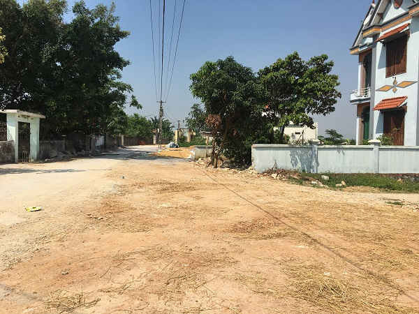 Với hành động ý nghĩa của nhiều hộ dân thôn Văn Vật, thôn Tam Thọ, dự án mở rộng đường liên thôn có chiều rộng 9m sẽ hoàn thiện đúng tiến độ.