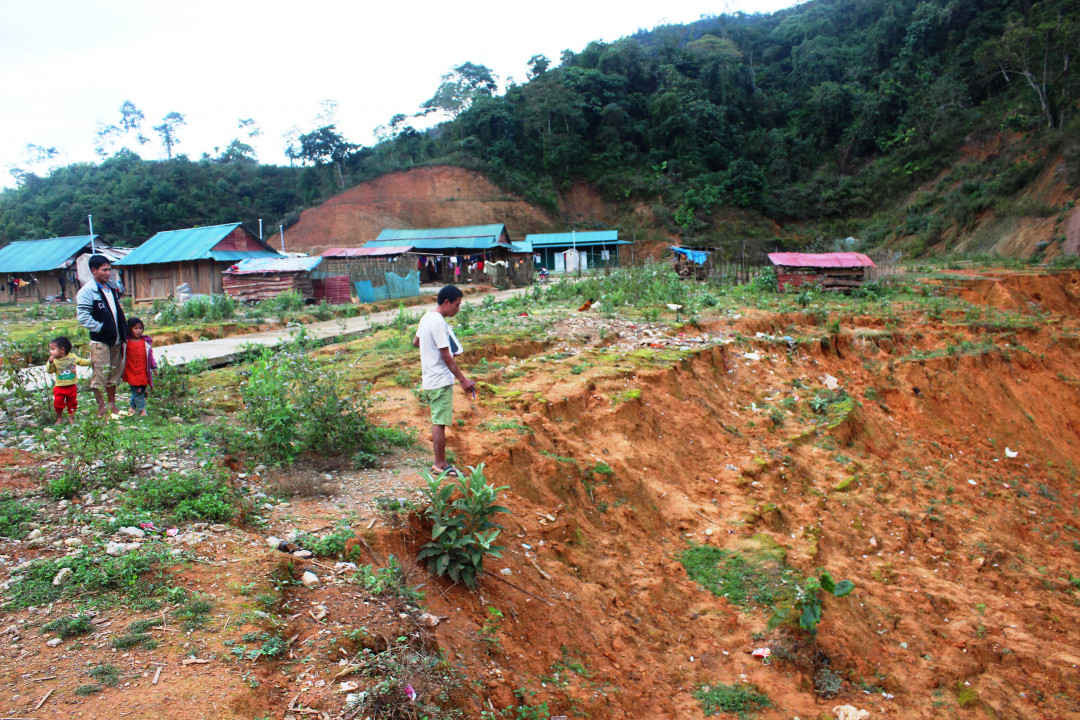 1. Mường Tè là huyện có số hộ dân sống trong vùng nguy cơ sạt lở cao nhất tỉnh Lai Châu.