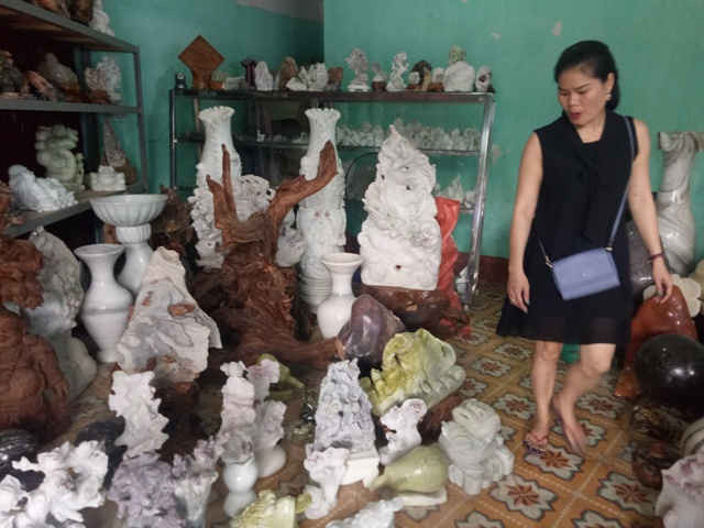 Yên Bãi: Độc đáo với các sản phẩm từ đá quý ở Lục Yên