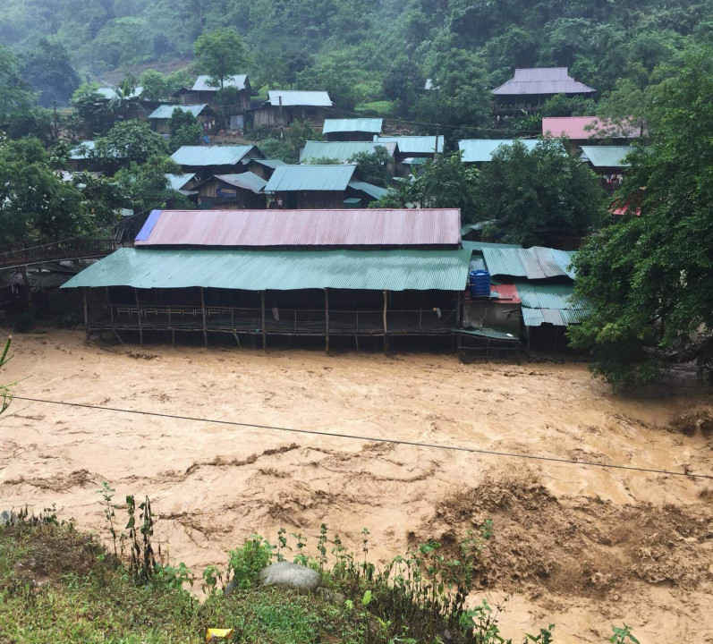 1. Mưa lớn gây thiệt hại nặng tại huyện Nậm Nhùn (ảnh Quốc Đạt)