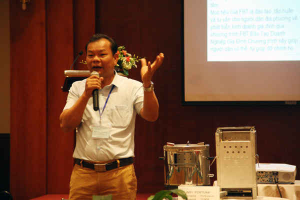 Ông Nguyễn Tấn Bích – Giám đốc Tổ chức Solar Serve Việt Nam, nhà sản xuất bếp cải tiến 3G