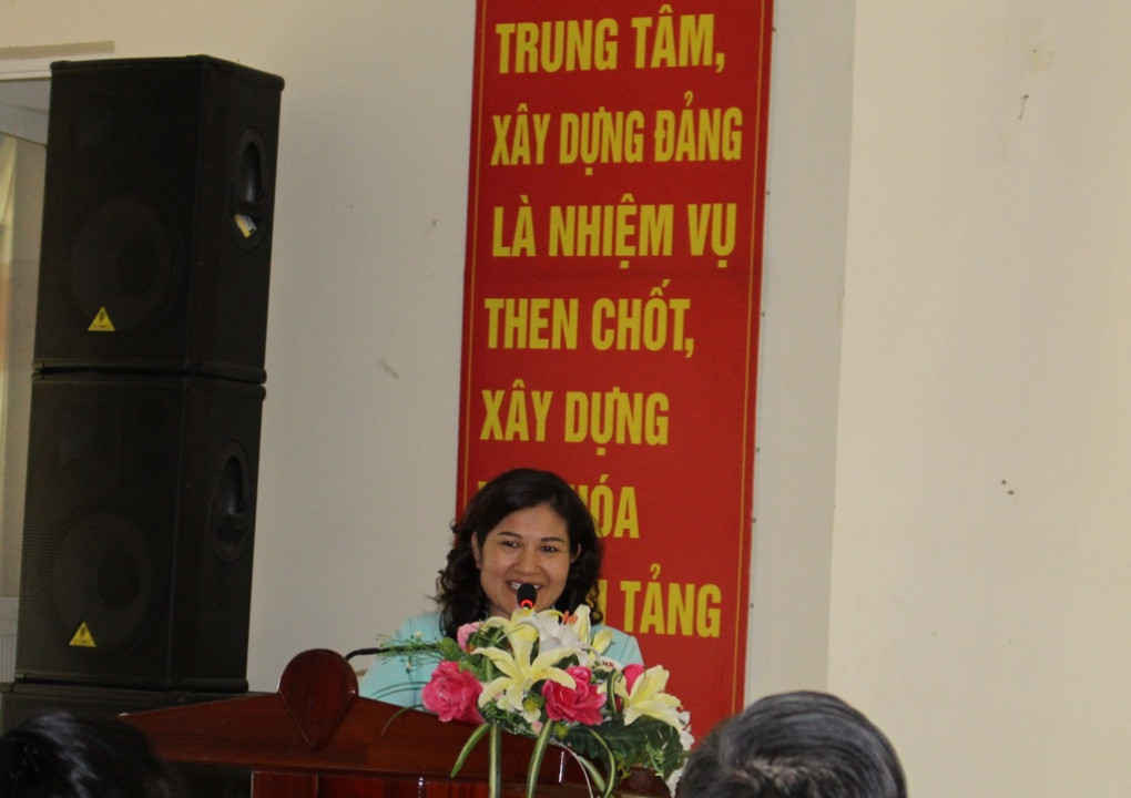 Bà Nguyễn Thị Hà phát biểu tại buổi lễ