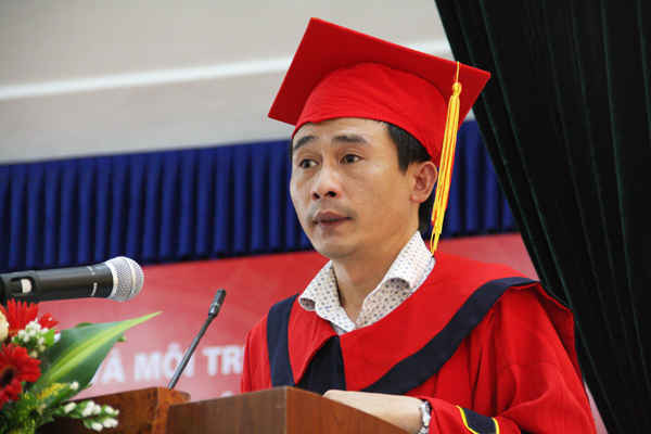 ​ TS Vũ Danh Tuyên – Trưởng Phòng Đào tạo, Trường Đại học TN&MT Hà Nội công bố Quyết định công nhận tốt nghiệp ​