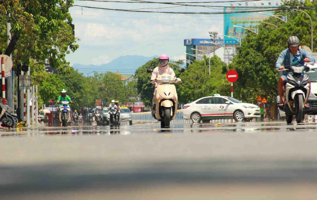 Những ngày qua, nhiều địa phương trên cả nước đang bước vào thời điểm nắng nóng kéo dài, trong đó có Thừa Thiên Huế