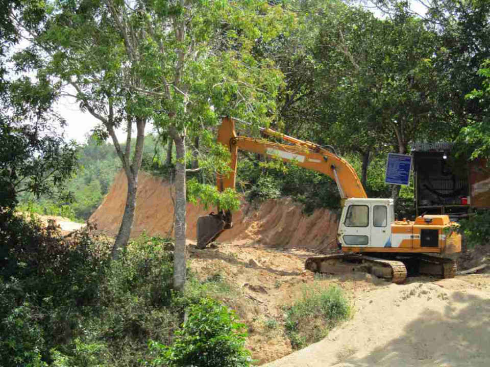 Phú Yên: Yêu cầu Công ty TNHH Xây dựng Việt Phát Đạt dừng khai thác cát chờ sự đồng thuận của người dân