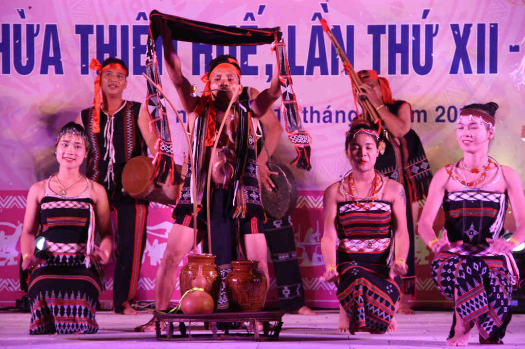 Thừa Thiên Huế vừa công nhận 145 người uy tín trong đồng bào dân tộc thiểu số