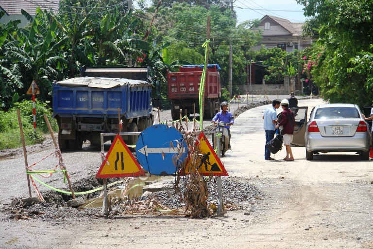 Công trình sửa chữa, nâng cấp đường dẫn vào mỏ đá Hòa Nhơn do UBND huyện Hoà Vang làm chủ đầu tư