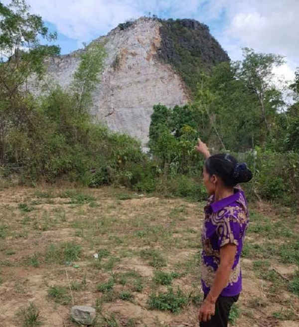 Mỏ đá Lèn Áng Sơn được cấp phép nằm sát với dân cư