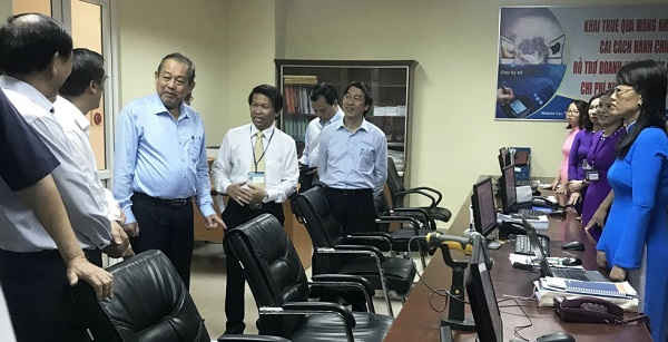 Phó Thủ tướng Trương Hoà Bình kiểm tra tại Cục thuế tỉnh Quảng Nam (ảnh Thùy Dung)
