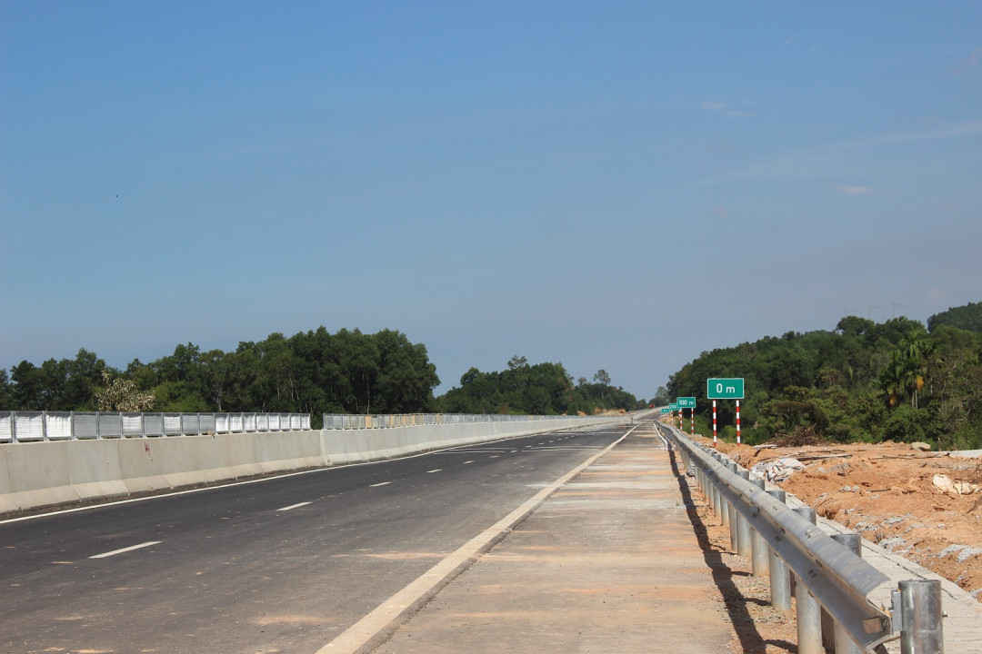 Tuyến đường đường cao tốc Đà Nẵng- Quảng Ngãi (đoạn huyện Núi Thành)