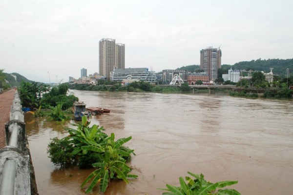 Trưa ngày 4/8 mực nước quan trắc được tại sông Hồng 78,94m dưới báo động 1 là 1,06m.