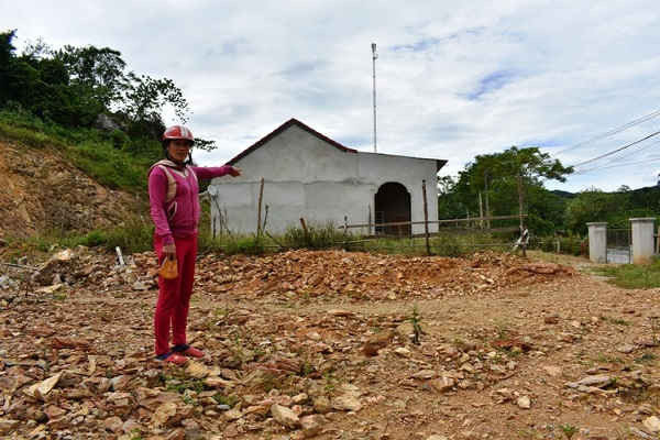 Đất của bà Nguyễn Thị Mỹ Lệ bị lấn chiếm để xây nhà 