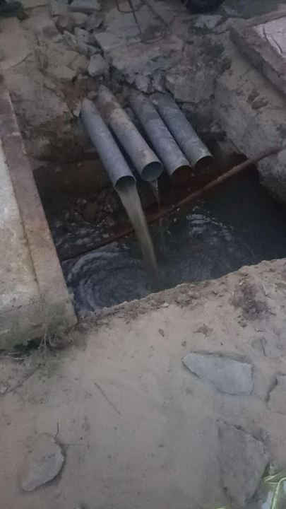 4 ống nước thải đấu nối trực tiếp ra hệ thống thoát nước chung thành phố