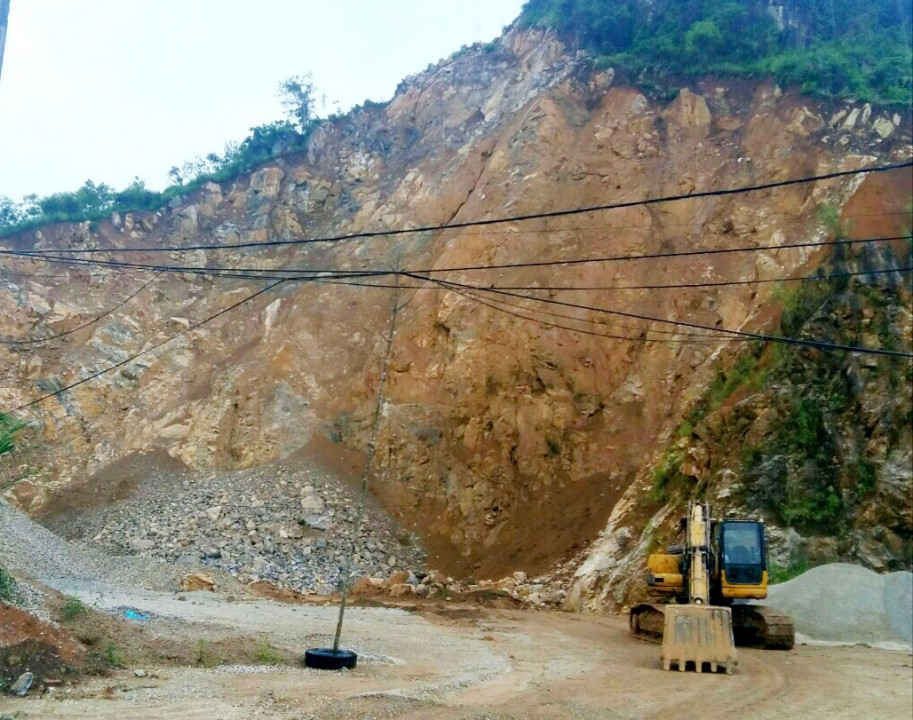Điểm mỏ khai thác đá làm vật liệu xây dựng thông thường tại xã Bình Lư, huyện Tam Đường
