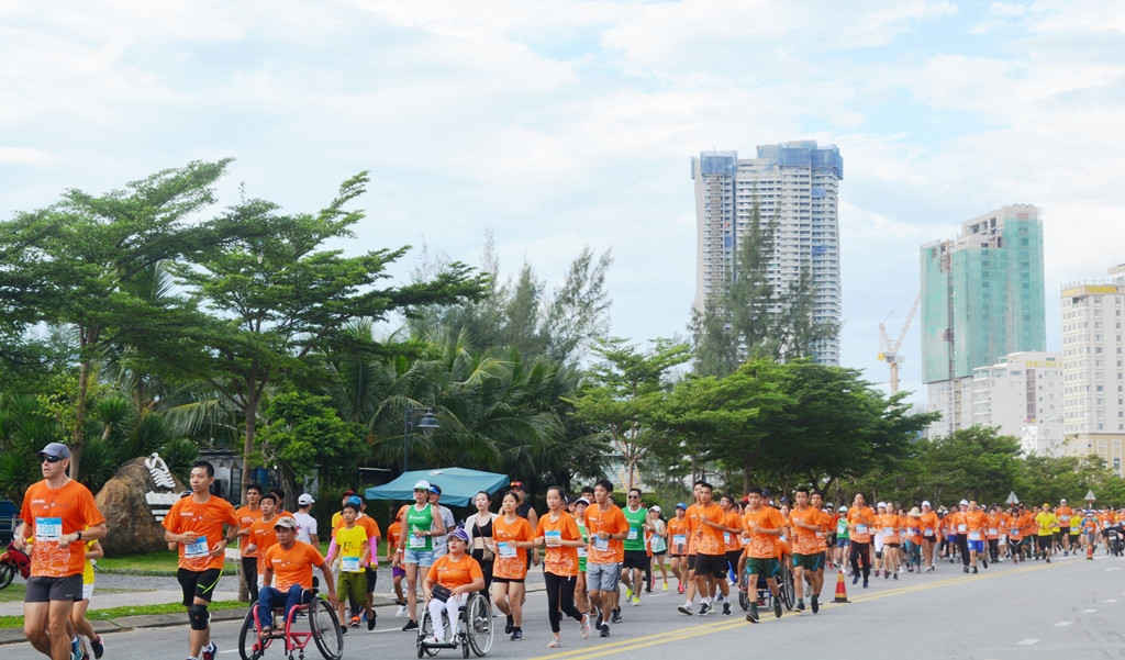 Cuộc thi Marathon quốc tế Đà Nẵng 2018 hơn 7.000 người dân, vận động viên trong nước và quốc tế tham gia