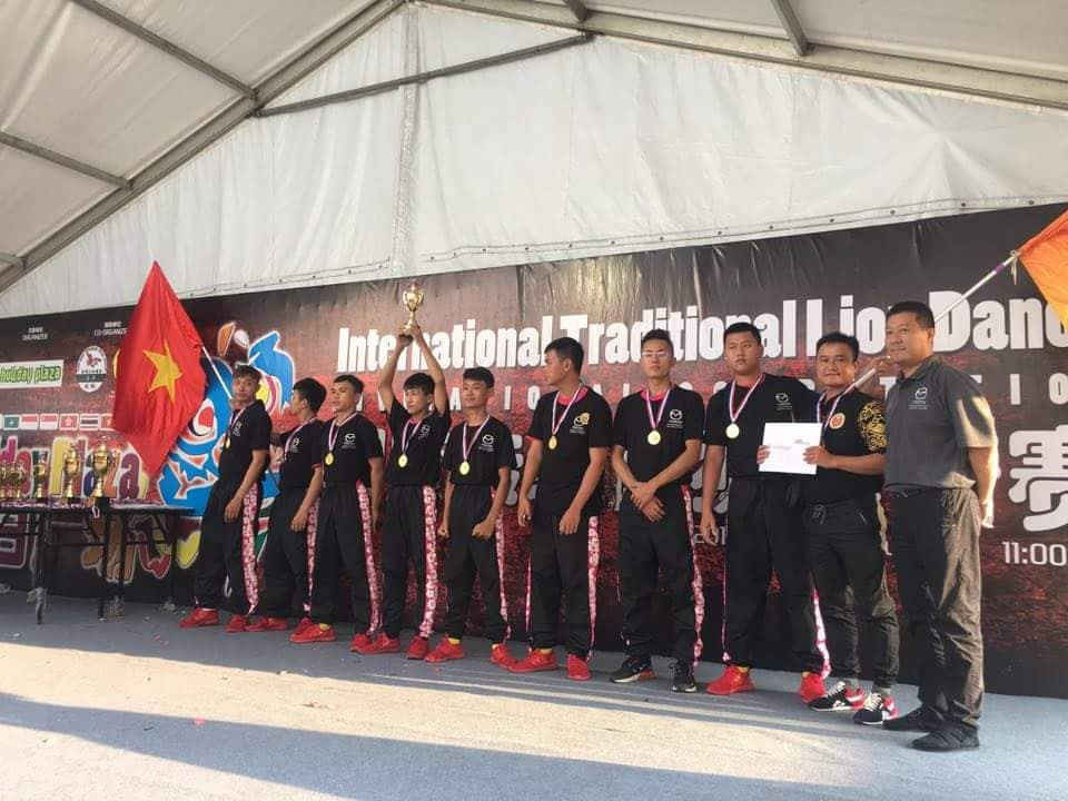 Đội Dinh Trấn Võ (Việt Nam) đạt giải năm Giải Lân Địa bửu Thế giới tại Yoho – Malaysia