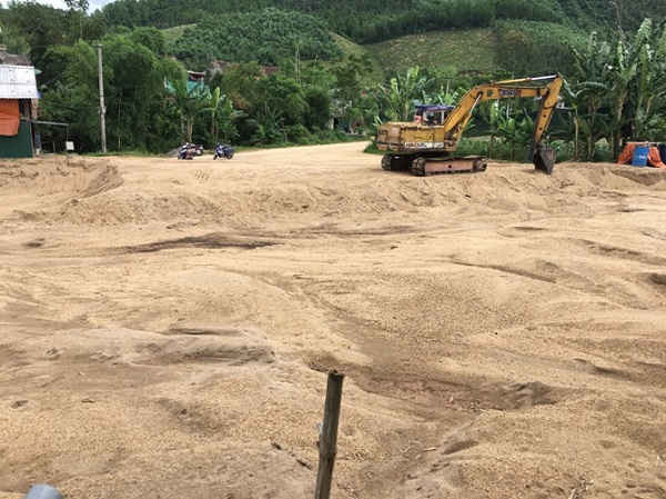 Bãi tập kết cát của Doanh nghiệp Lưu Thủy