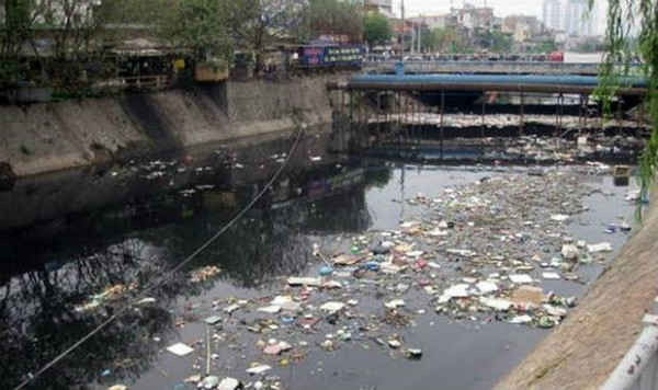 ô nhiễm dòng sông
