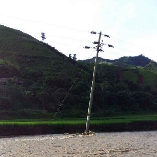 mưa lớn kéo dài gây thiệt hại đến hệ thống lưới điện 