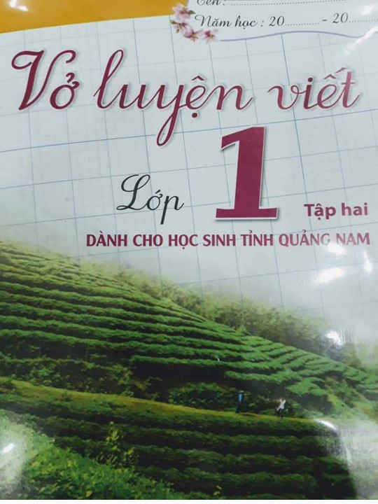 Bìa cuốn vở luyện viết dành cho học sinh Quảng Nam.