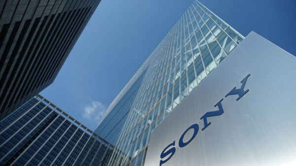 Logo của Sony Corp của Nhật Bản trước trụ sở chính của công ty ở Tokyo. Ảnh: Kazuhiro Nogi | AFP | Getty Images