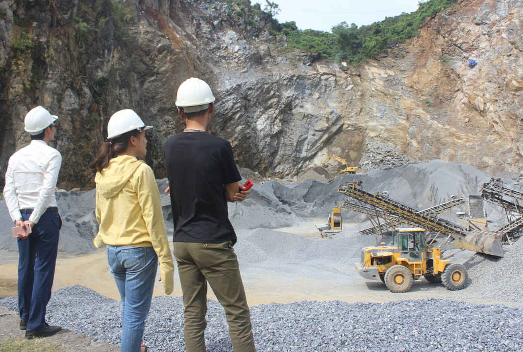 Kiểm tra công tác bảo vệ môi trường tại điểm mỏ Mường Ảng 1, huyện Mường Ảng, tỉnh Điện Biên