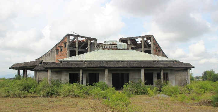 Công trình nhà hỏa táng ở xã Cẩm Hà (TP. Hội An) dang dở và bỏ hoang nhiều năm nay