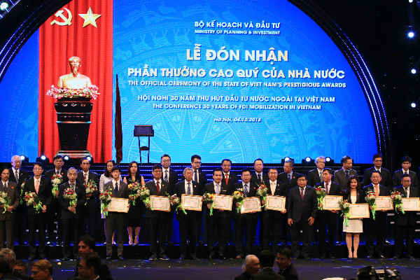 Ngày 04/10 tại Hà Nội Công Ty Nestlé Việt Nam đã vinh dự được nhận “Bằng khen thành thích xuất sắc trong công tác đầu tư nước ngoài trong 30 năm tại Việt Nam”