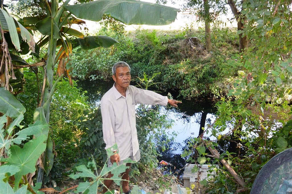 Người dân khu vực Đà Sơn sống chung với nguồn nước rỉ đen ngòm